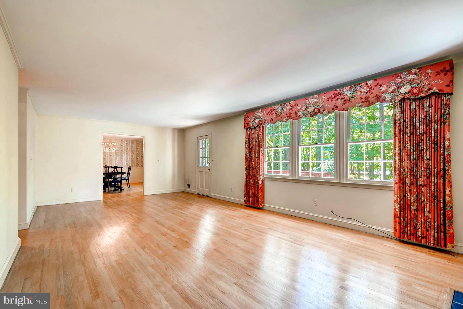 731 Chapel Ridge Road Lutherville-Timonium, MD 21093 - Photo 11 of 30 Living Room