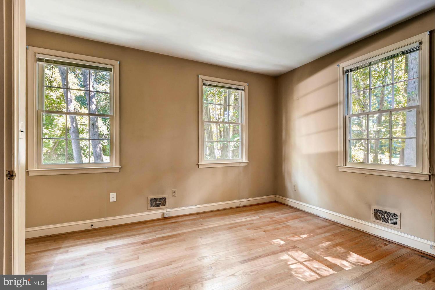 731 Chapel Ridge Road Lutherville-Timonium, MD 21093 - Photo 18 of 30 Bedroom