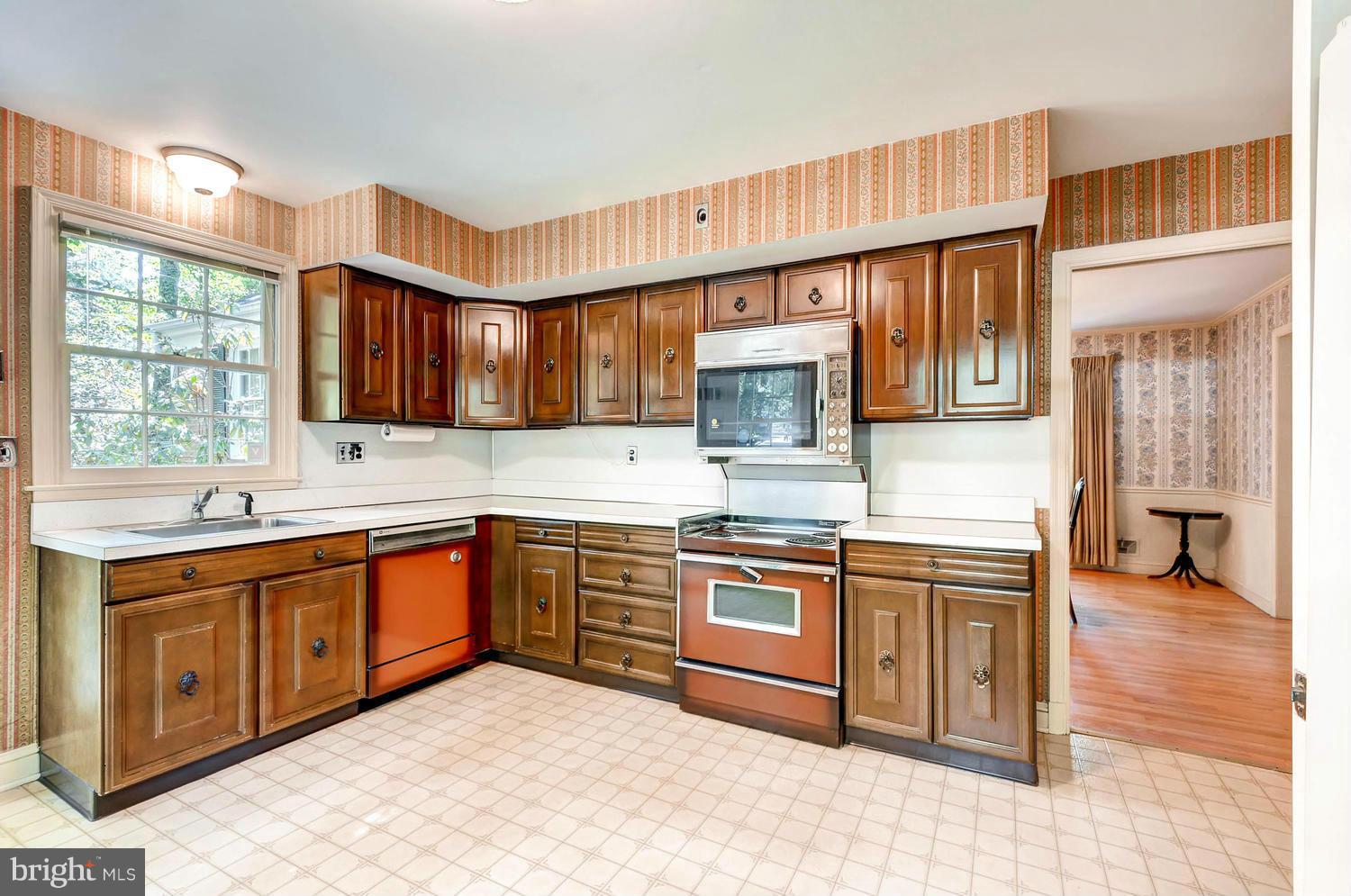 731 Chapel Ridge Road Lutherville-Timonium, MD 21093 - Photo 22 of 30 Kitchen