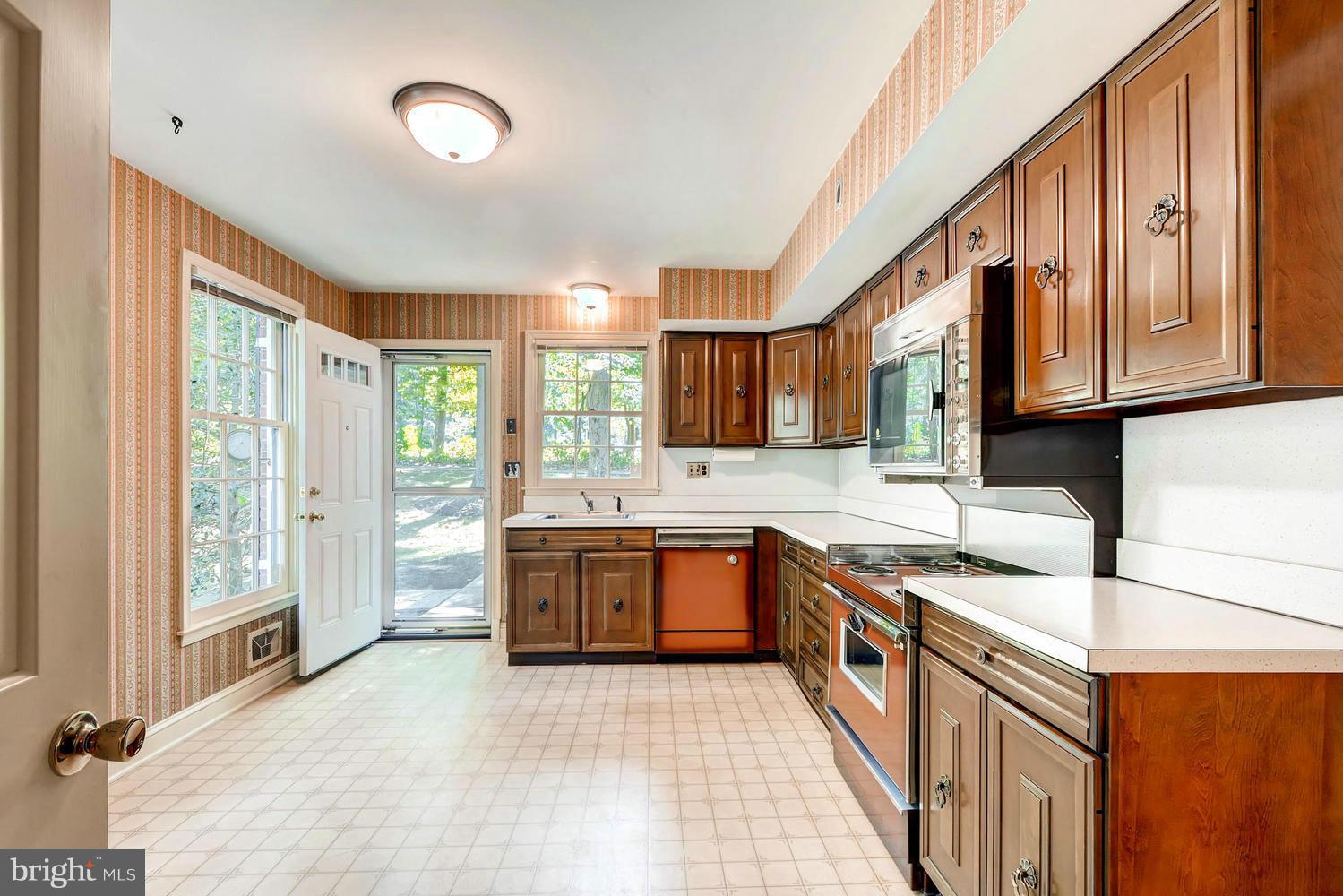 731 Chapel Ridge Road Lutherville-Timonium, MD 21093 - Photo 25 of 30 Kitchen