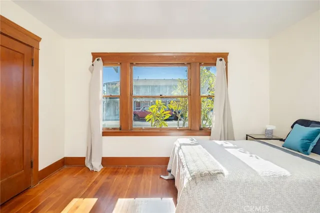 $749,900 | 1005 Roswell Avenue, Long Beach, CA 90804