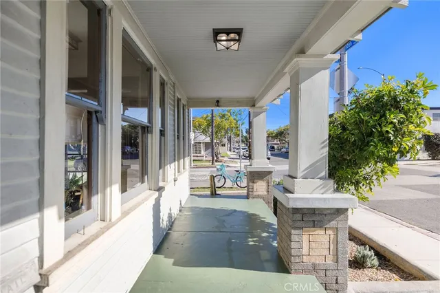 $749,900 | 1005 Roswell Avenue, Long Beach, CA 90804