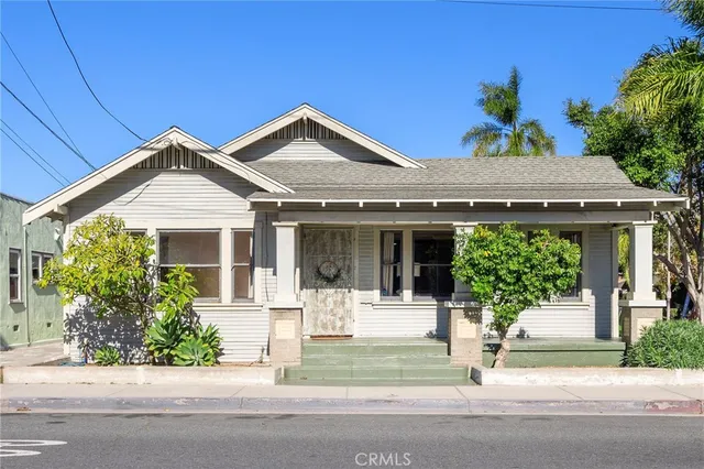 $749,900 | 1005 Roswell Avenue, Long Beach, CA 90804