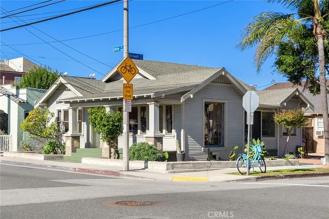 $749,900 | 1005 Roswell Avenue, Long Beach, CA 90804