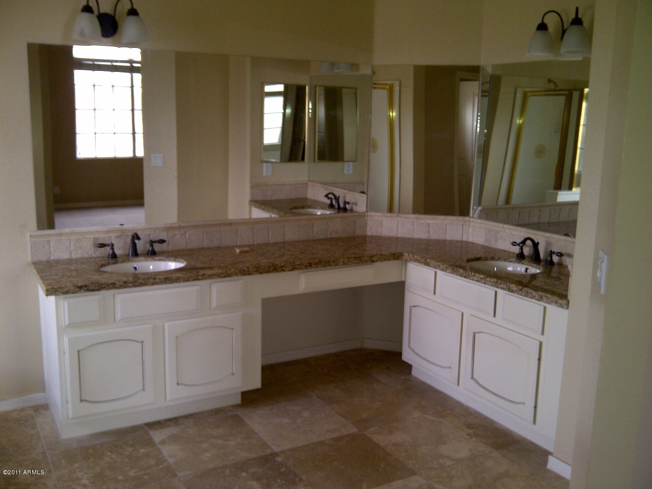 823 West Iris Drive Gilbert, AZ 85233 - Photo 8 of 13 Master Bathroom