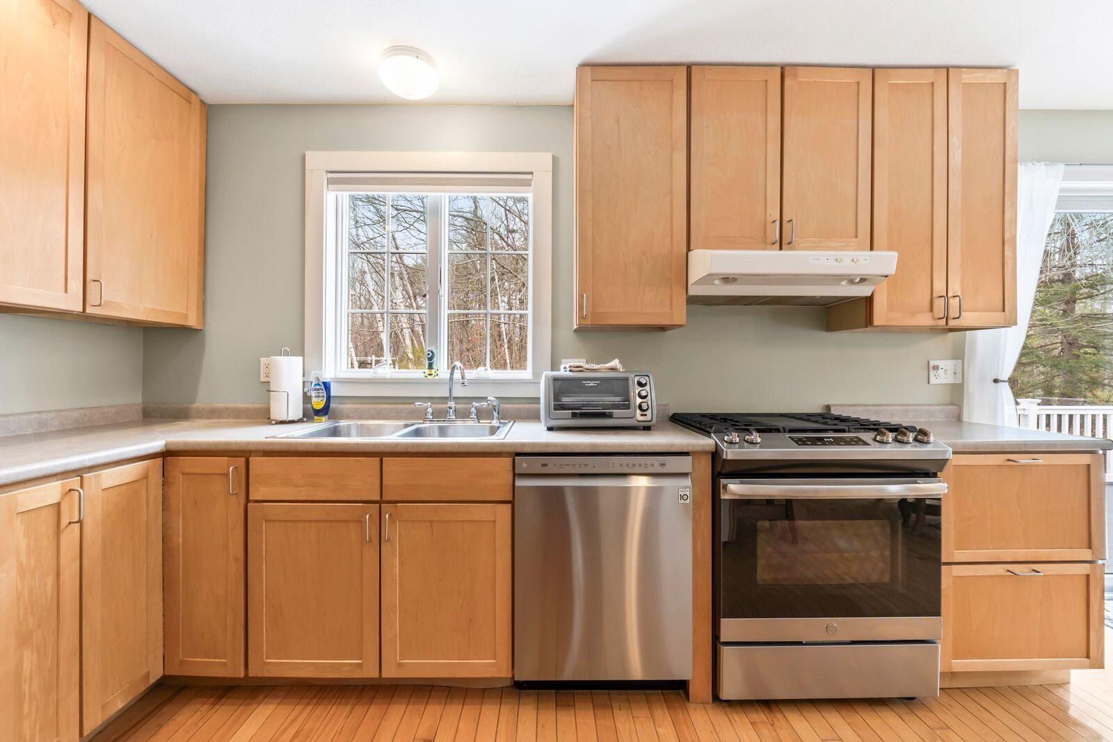 33 Green Ridge Drive Buxton, ME 04093 - Photo 6 of 57 cK9qvhAQ