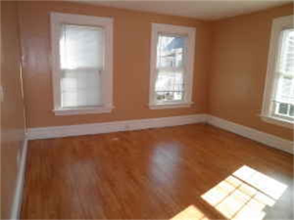 32 Pierce Place Clinton, MA 01510 - Photo 4 of 4 Gallery Image 4