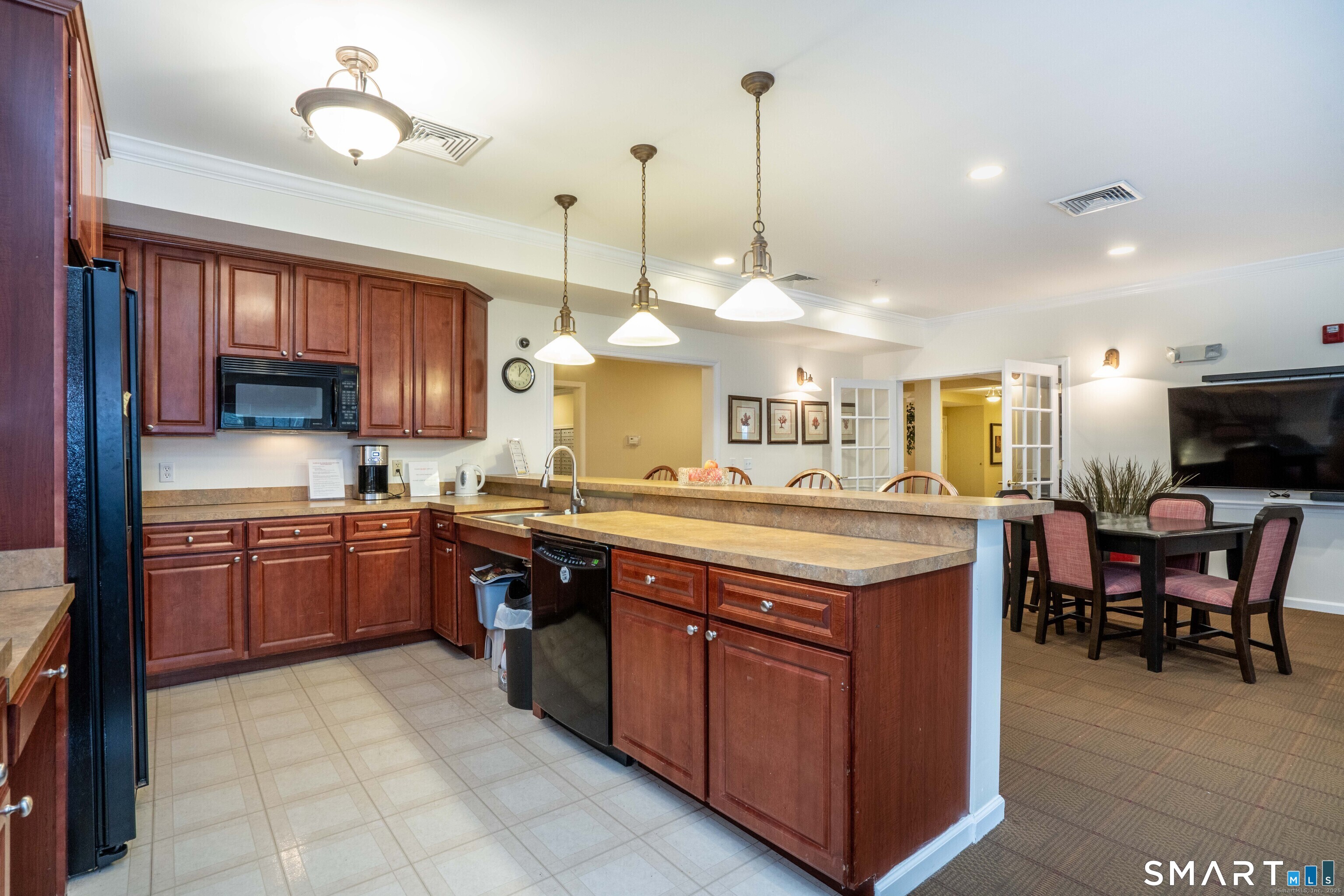 1 West Street, Unit 112 Simsbury, CT 06070 - Photo 17 of 20