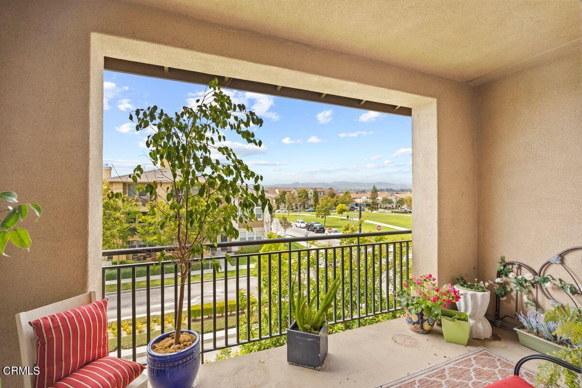 3004 Moonlight Park Avenue Oxnard, CA 93036 - Photo 24 of 28 a view of a porch