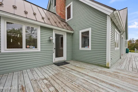$995,000 | 1030 Simonds Road, Williamstown, MA 01267