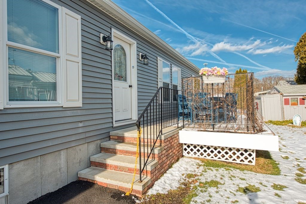 16 Jason Way, Unit 16 West Bridgewater, MA 02379 - Photo 3 of 26