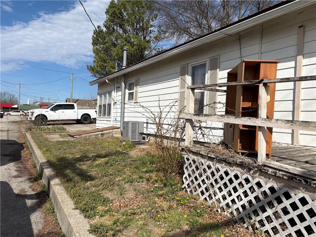 112 South Locust Street Cameron, MO 64429 - Photo 13 of 15