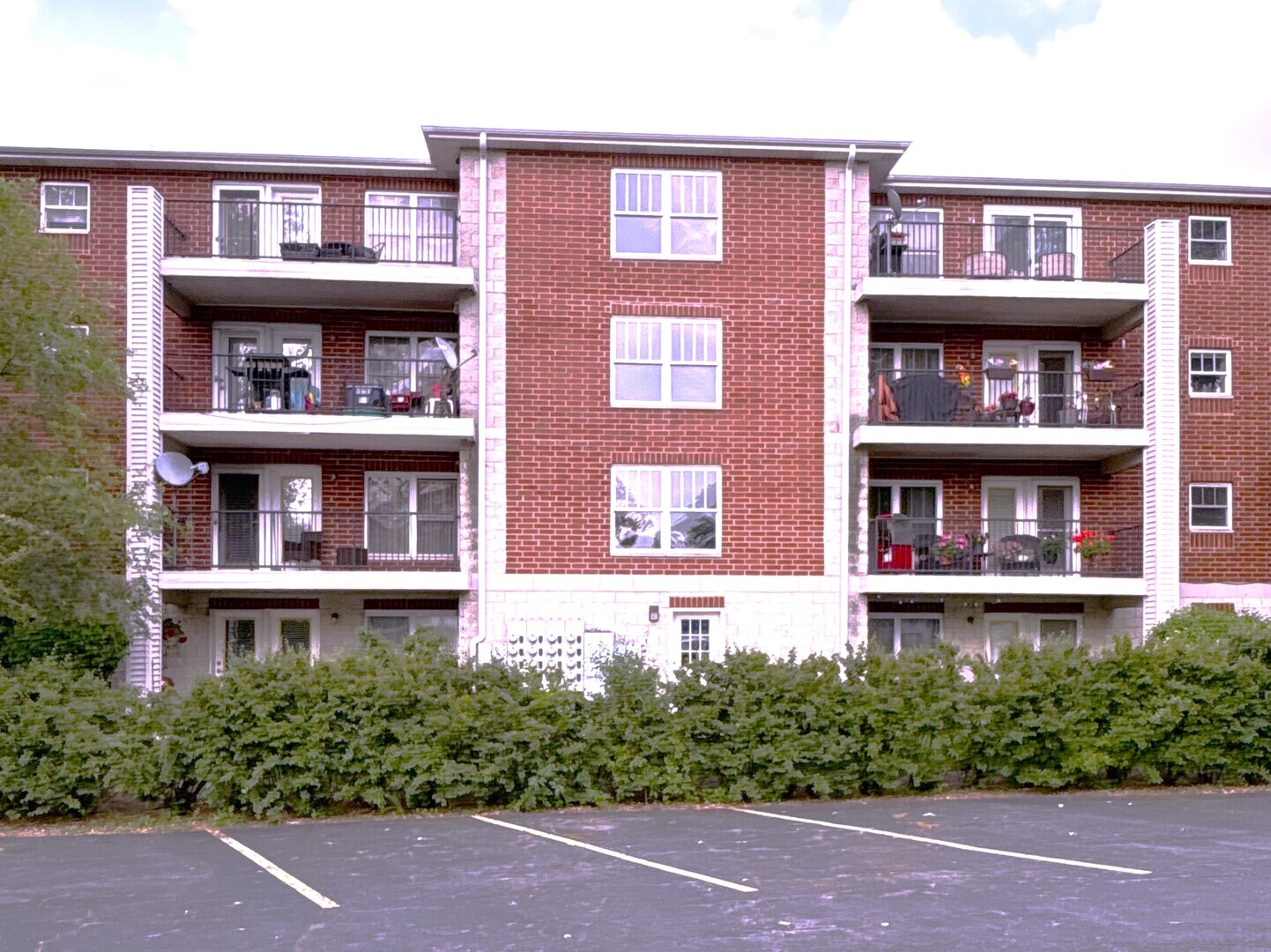 231 North Mill Road, Unit 11 Addison, IL 60101 - Photo 2 of 8