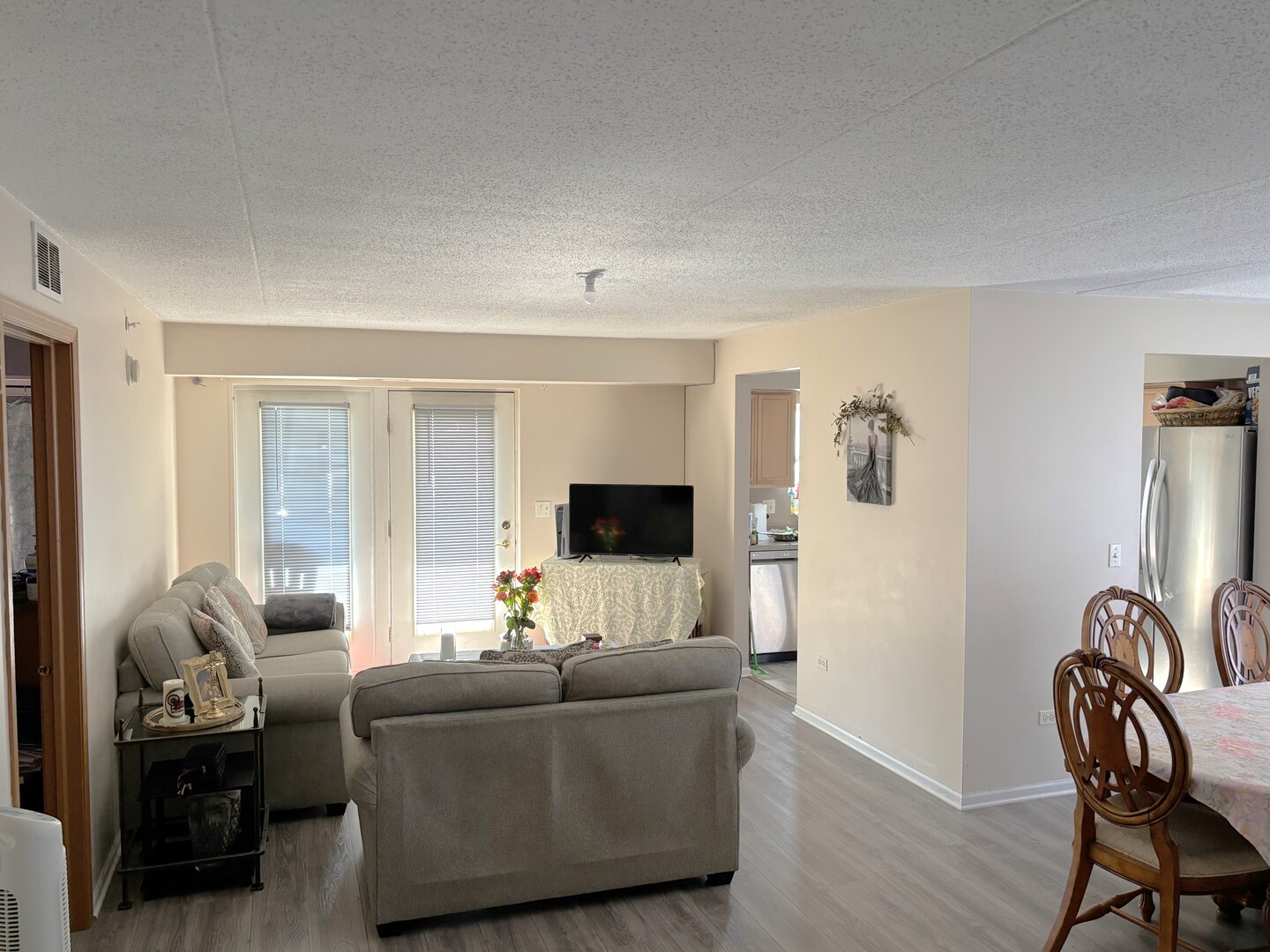 231 North Mill Road, Unit 11 Addison, IL 60101 - Photo 3 of 8