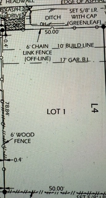 1611 Sylvester Road Houston, TX 77009 - Photo 2 of 12 a bathroom with a shower