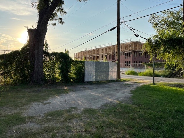 1611 Sylvester Road Houston, TX 77009 - Photo 8 of 12 a view of backyard