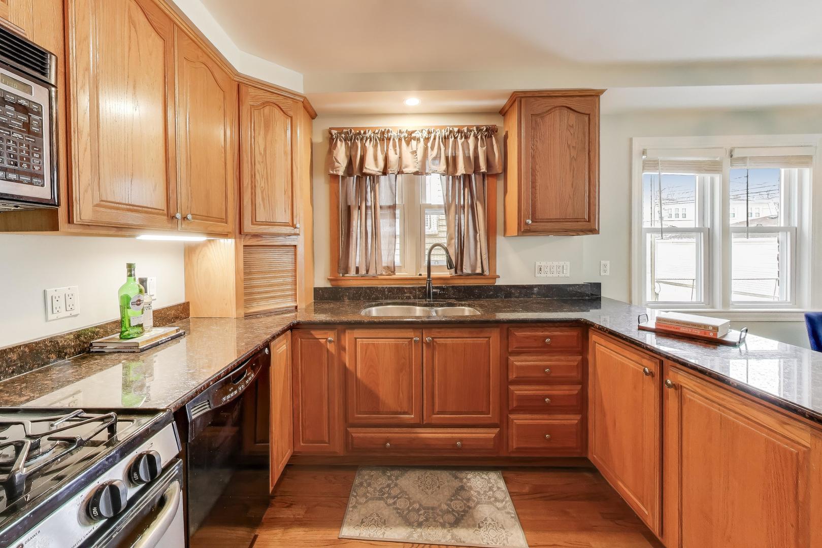 6544 West Devon Avenue Chicago, IL 60631 - Photo 9 of 56