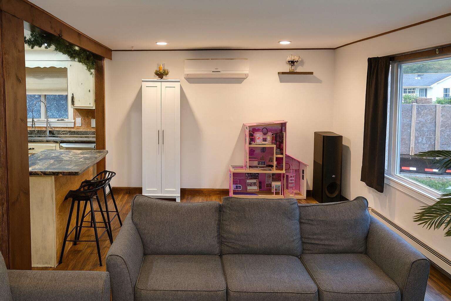 9 Laase Avenue Lewiston, ME 04240 - Photo 8 of 19 file_000000007e1c62308264f781872d1b85