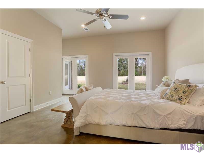 23711 Monarch Point Springfield, LA 70462 - Photo 9 of 12