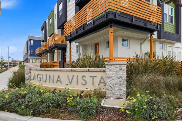 $1,980,000 | 707 Starfish Lane, Foster City, CA 94404