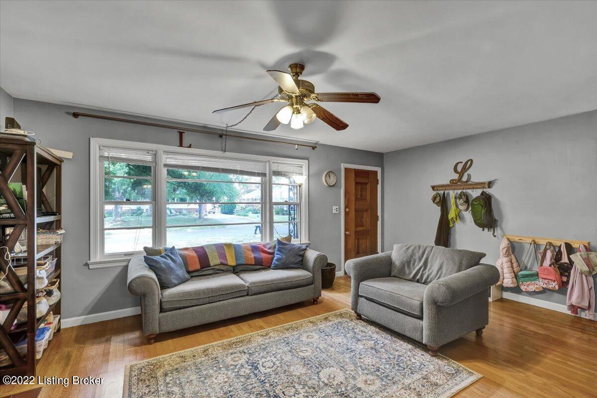 3612 Hughes Road Louisville, KY 40207 - Photo 10 of 28 10-3612 Hughes Rd-109