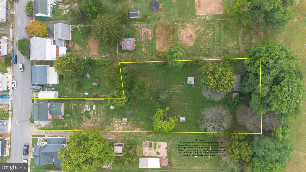 4402 Main Street Rohrersville, MD 21779 - Photo 29 of 31 Spacious lot with lush greenery and potential.