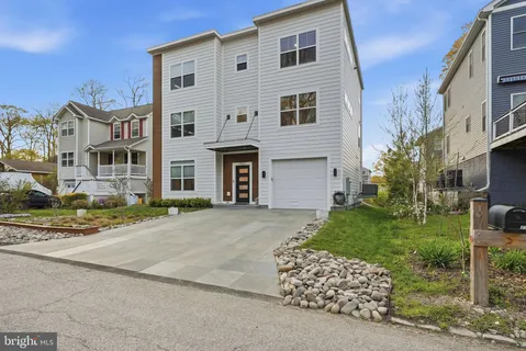 $1,215,000 | 1422 Howard Road, Annapolis, MD 21403
