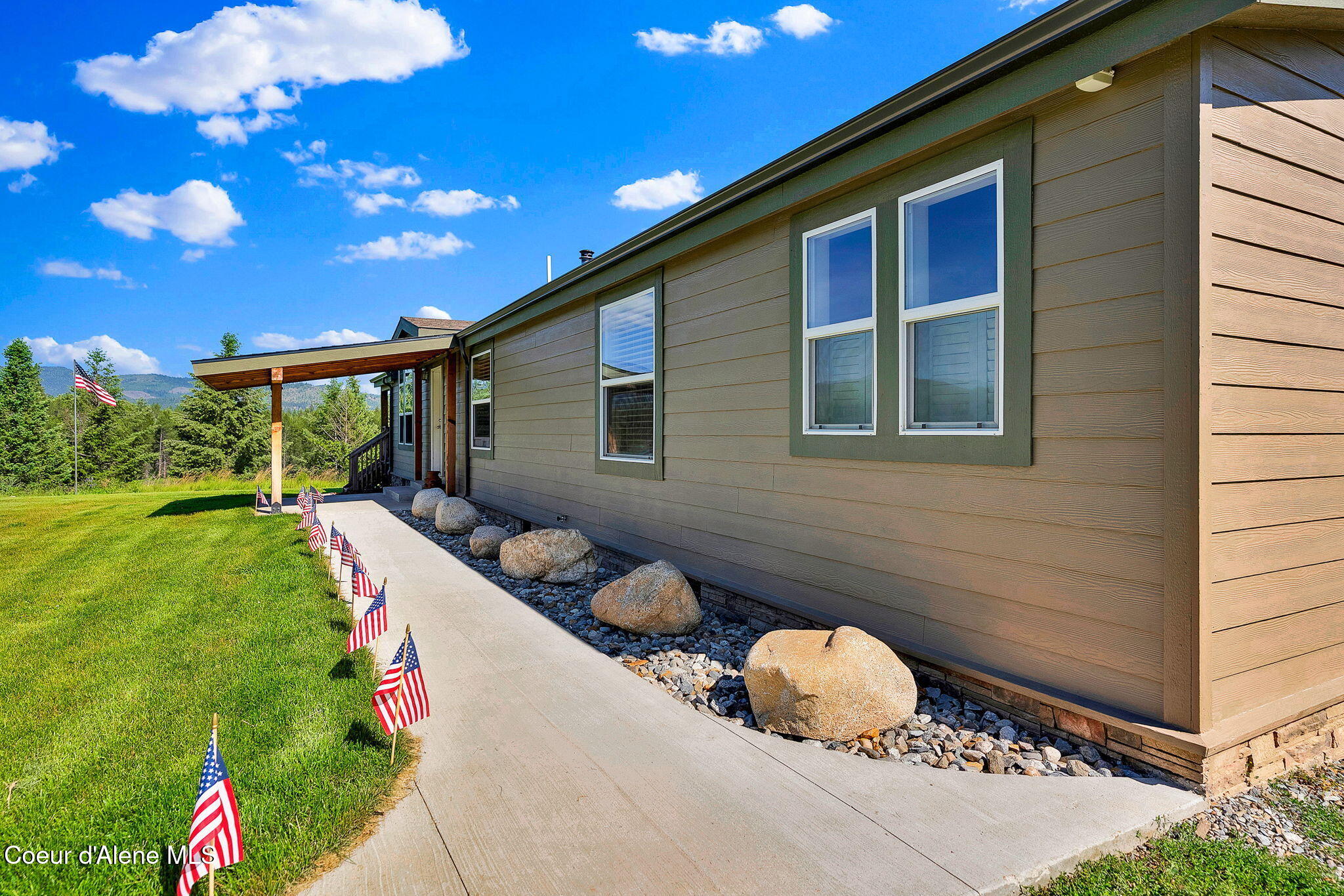 241 Promised Ridge Priest River, ID 83856 - Photo 5 of 58 Front Entry to Home