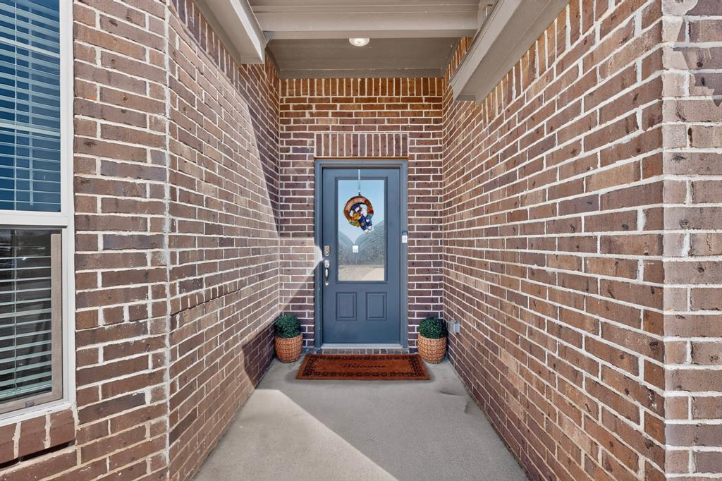 13653 Fehrman Road Crowley, TX 76036 - Photo 4 of 34 Gallery Image 4