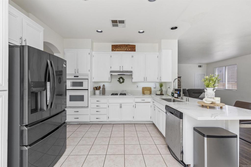 2018 McCloud River Road Chula Vista, CA 91913 - Photo 10 of 41