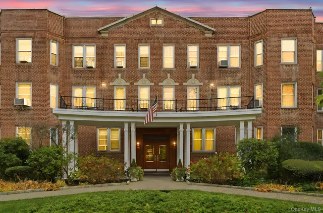 $399,000 | 2 Overlook Road, Unit 3C3, White Plains, NY 10605