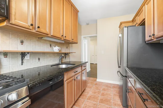 $399,000 | 2 Overlook Road, Unit 3C3, White Plains, NY 10605
