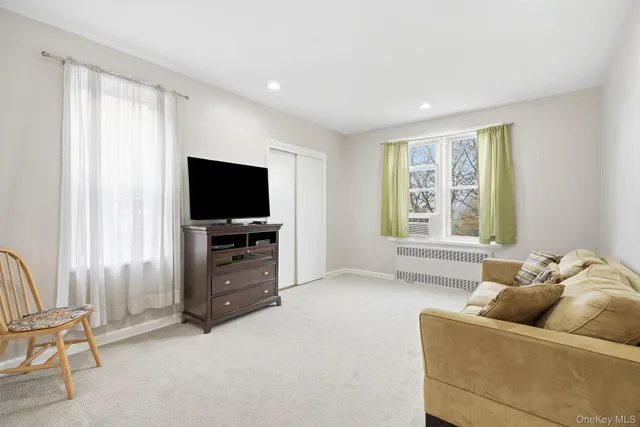 $399,000 | 2 Overlook Road, Unit 3C3, White Plains, NY 10605