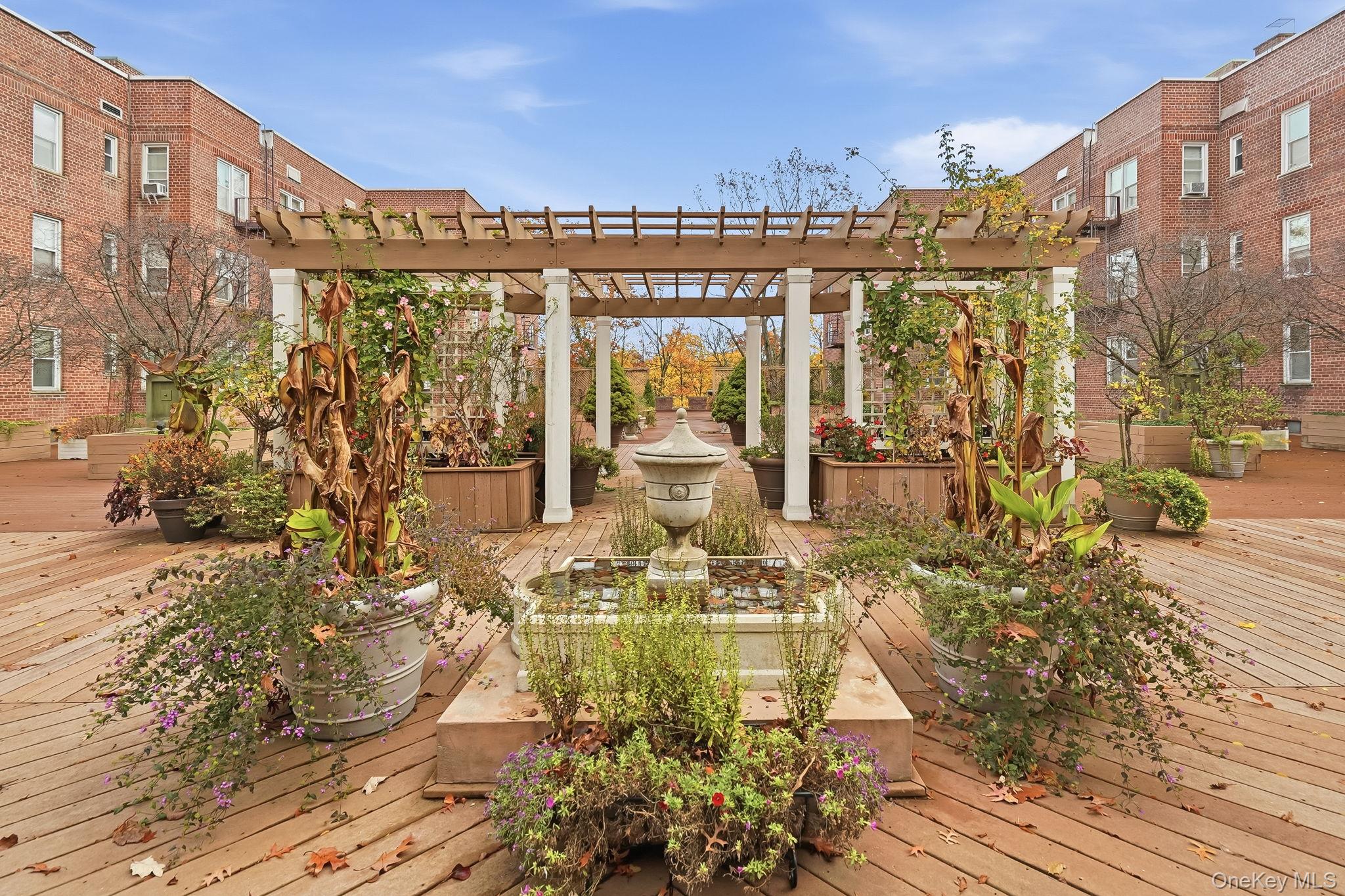 2 Overlook Road, Unit 3C3 White Plains, NY 10605 - Photo 28 of 36 a view of buildings