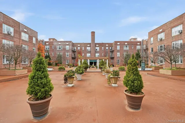 $399,000 | 2 Overlook Road, Unit 3C3, White Plains, NY 10605