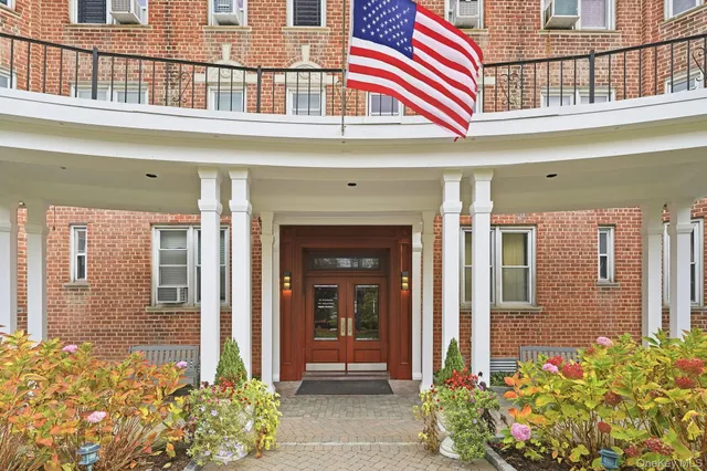 $399,000 | 2 Overlook Road, Unit 3C3, White Plains, NY 10605