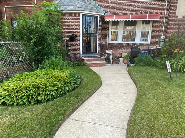 $647,000 | 114-20 201st Street | St. Albans