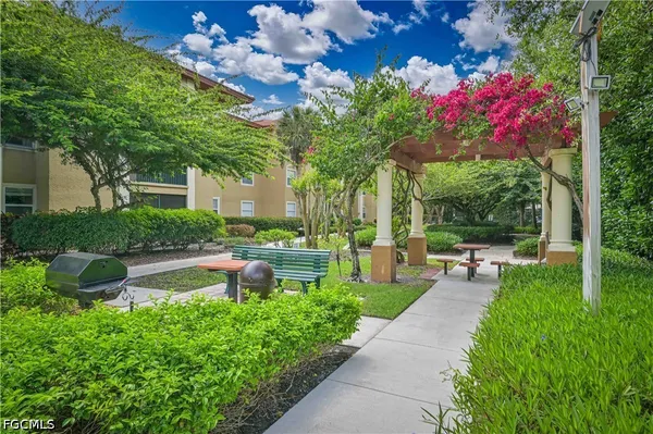 $185,000 | 8920 Colonnades Court East, Unit 514, Bonita Springs, FL 34135