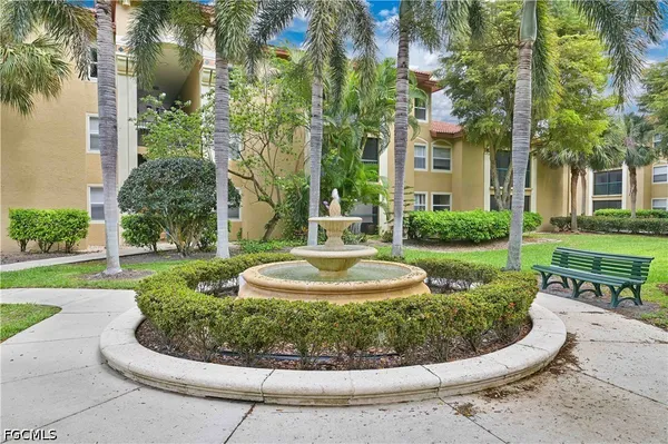 $185,000 | 8920 Colonnades Court East, Unit 514, Bonita Springs, FL 34135