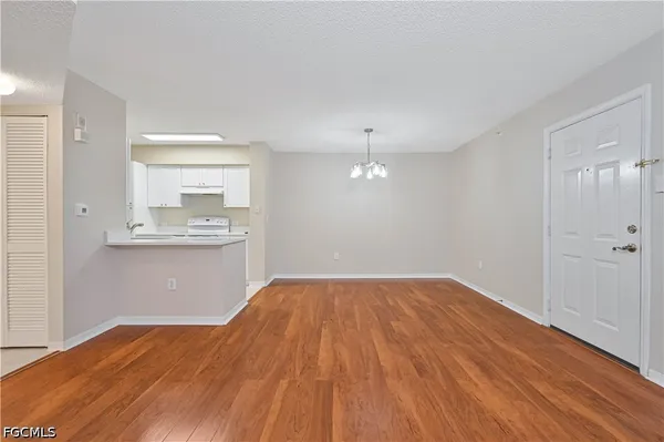 $185,000 | 8920 Colonnades Court East, Unit 514, Bonita Springs, FL 34135