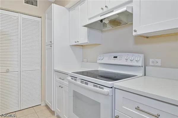 $185,000 | 8920 Colonnades Court East, Unit 514, Bonita Springs, FL 34135