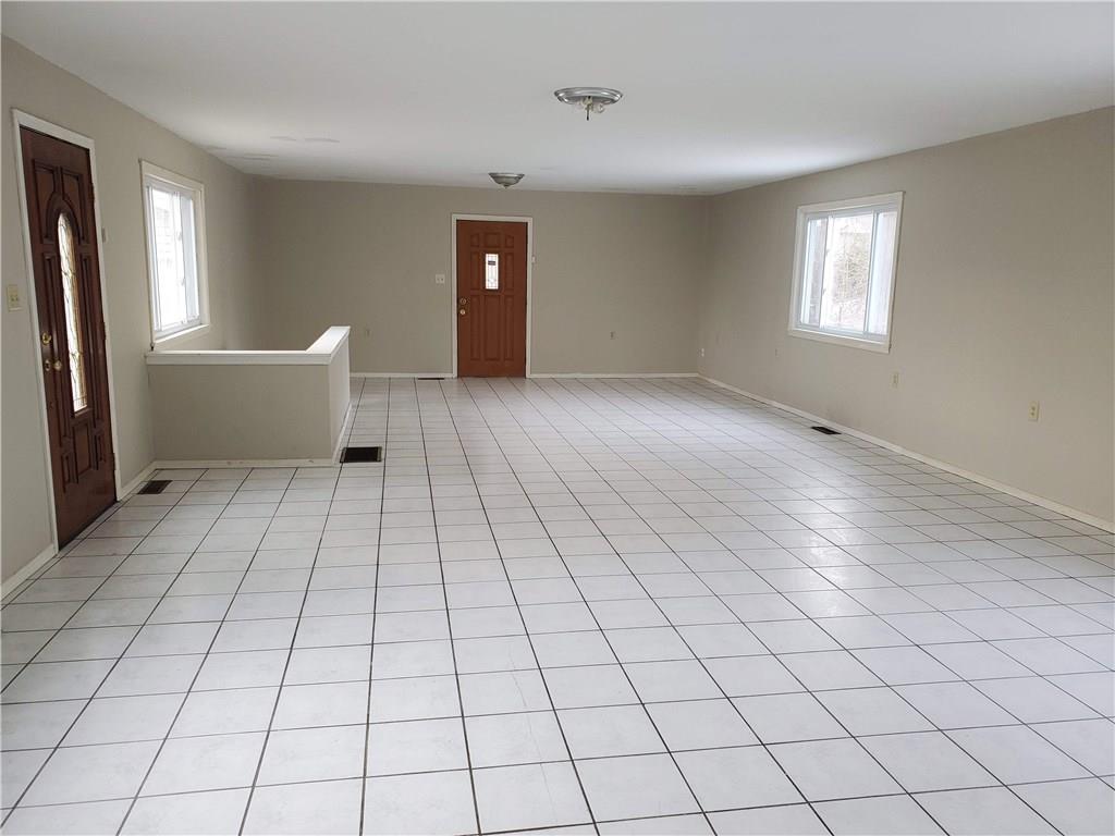 2811 Mercer Road New Castle, PA 16105 - Photo 3 of 24 Gallery Image 3