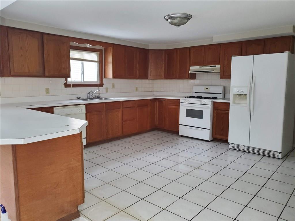 2811 Mercer Road New Castle, PA 16105 - Photo 4 of 24 Gallery Image 4