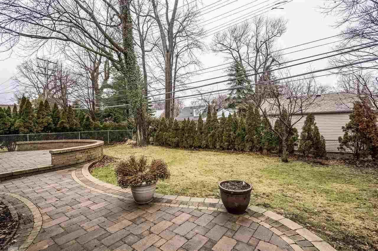 1630 Oxford Road Grosse Pointe Woods, MI 48236 - Photo 49 of 50