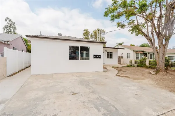 $4,300 | 18308 Gresham Street, Northridge, CA 91325