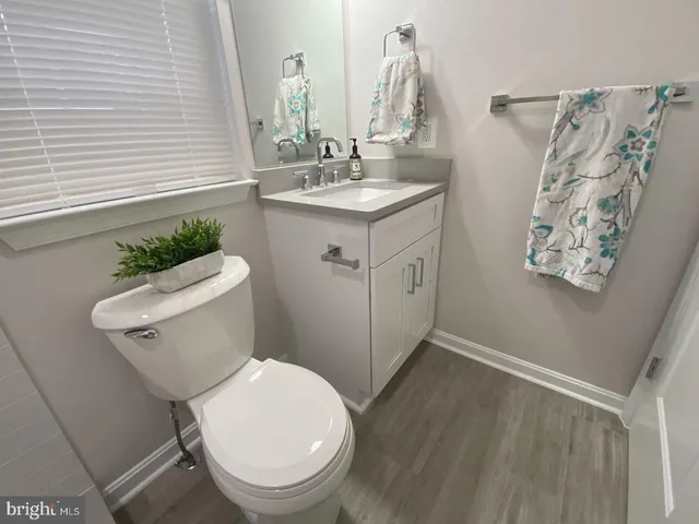 $2,200 | 8613 Beekman Place, Unit 13C, Alexandria, VA 22309