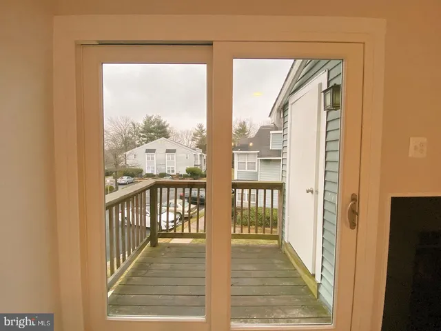 $2,200 | 8613 Beekman Place, Unit 13C, Alexandria, VA 22309