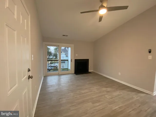 $2,200 | 8613 Beekman Place, Unit 13C, Alexandria, VA 22309