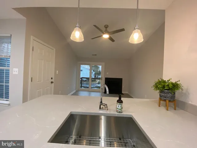 $2,200 | 8613 Beekman Place, Unit 13C, Alexandria, VA 22309