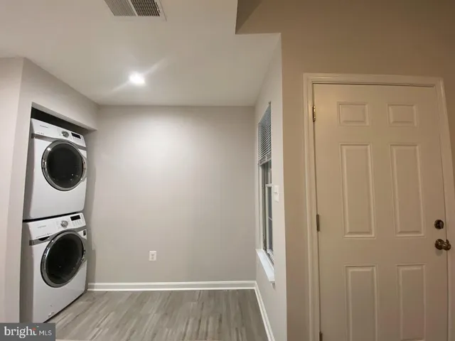 $2,200 | 8613 Beekman Place, Unit 13C, Alexandria, VA 22309